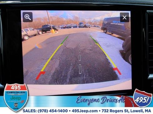 New 2026 Chrysler Pacifica Select image 39