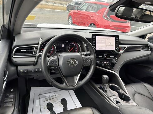 Used 2023 Toyota Camry XSE image 12