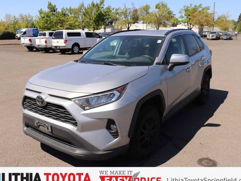 Certified 2019 Toyota RAV4 XLE AWD/4WD image 1