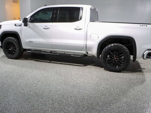 Used 2023 GMC Sierra 1500 Elevation AWD/4WD image 11