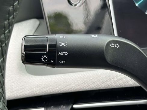 Used 2025 Hyundai Tucson Limited FWD image 27