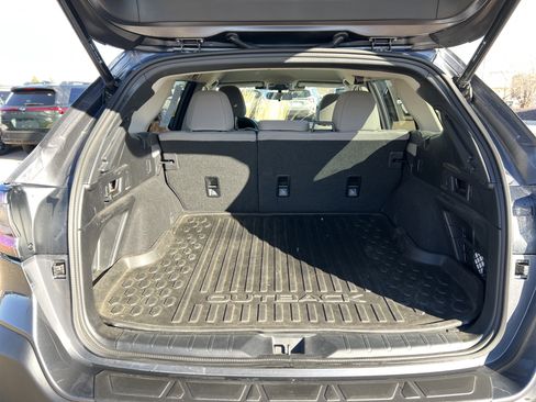 Used 2024 Subaru Outback Premium image 18