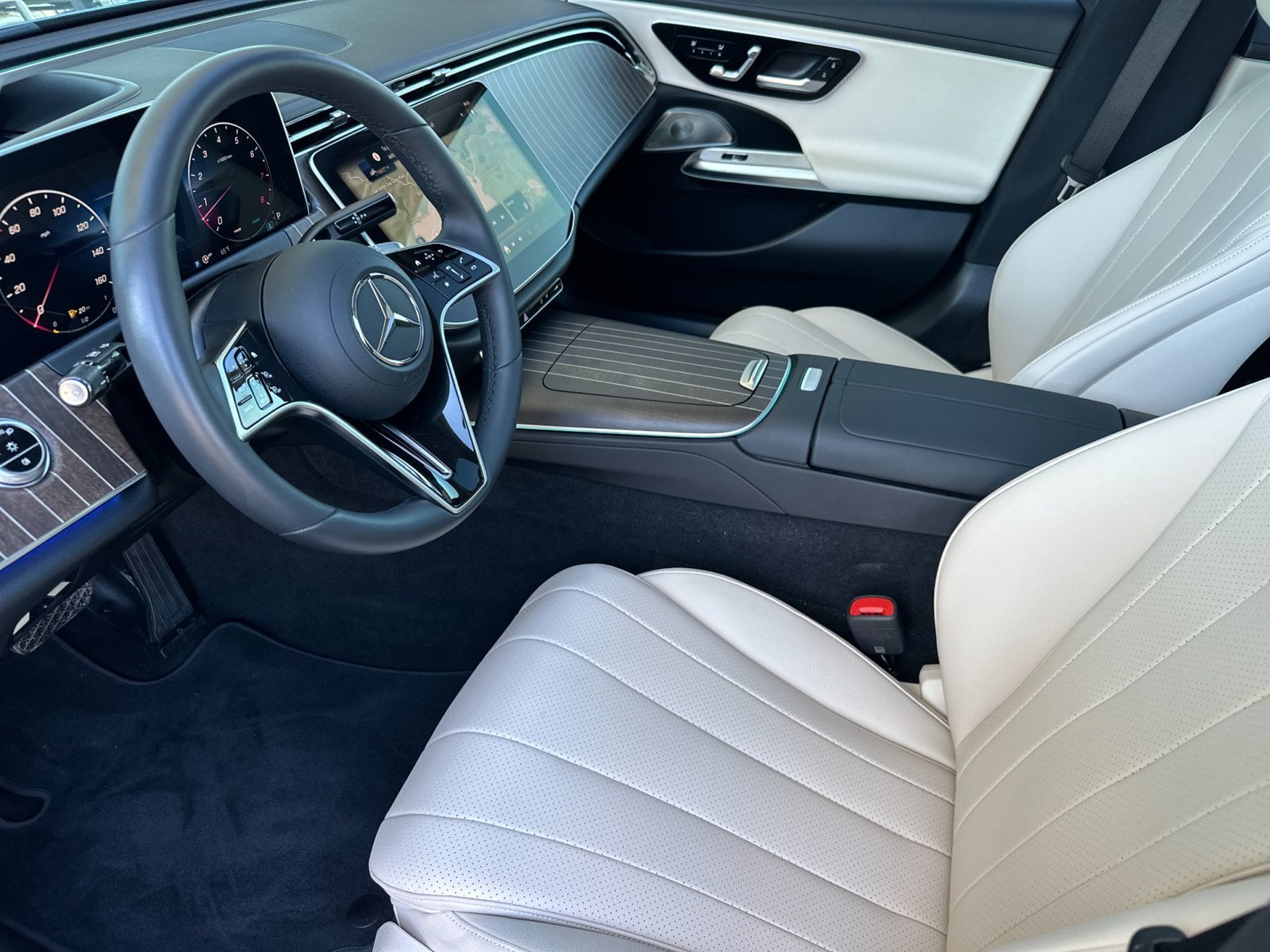 Certified 2024 Mercedes-Benz E 350 4MATIC Sedan image 11
