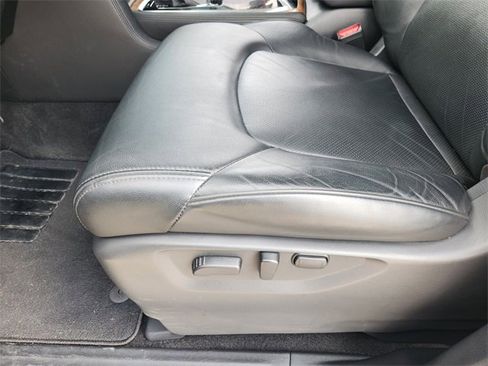 Used 2022 Nissan Armada SL w/ Captain's Chairs Package image 24