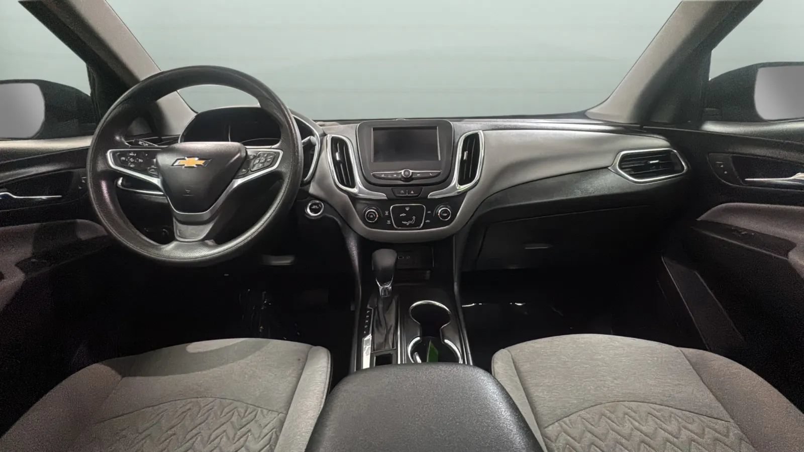 Used 2022 Chevrolet Equinox LS w/ LS Convenience Package FWD image 9