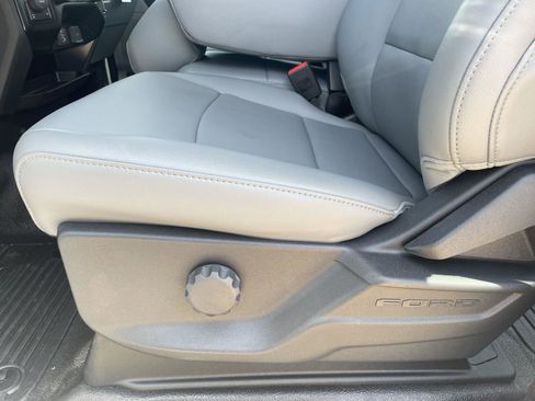 New 2026 Ford F250 XL w/ FX4 Off-Road Package image 10