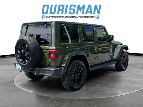 Used 2024 Jeep Wrangler Unlimited Sahara w/ Technology Group AWD/4WD image 6
