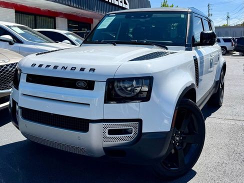 Used 2020 Land Rover Defender 110 HSE AWD/4WD image 1