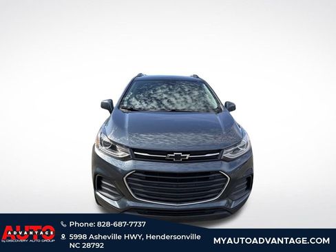 Used 2022 Chevrolet Trax LT w/ Driver Confidence Package image 8