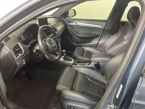 Used 2018 Audi Q3 2.0T Premium w/ Convenience Package AWD/4WD image 11