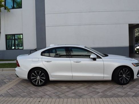 Used 2021 Volvo S60 T5 Momentum FWD image 7