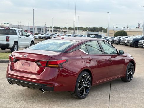 New 2025 Nissan Altima 2.5 SR w/ SR Premium Package image 6