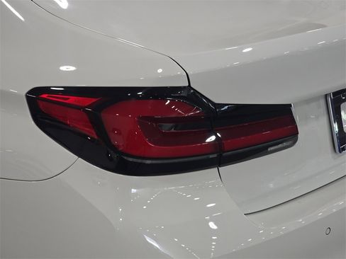 Certified 2023 BMW 530e 530e iPerformance w/ Premium Package image 29