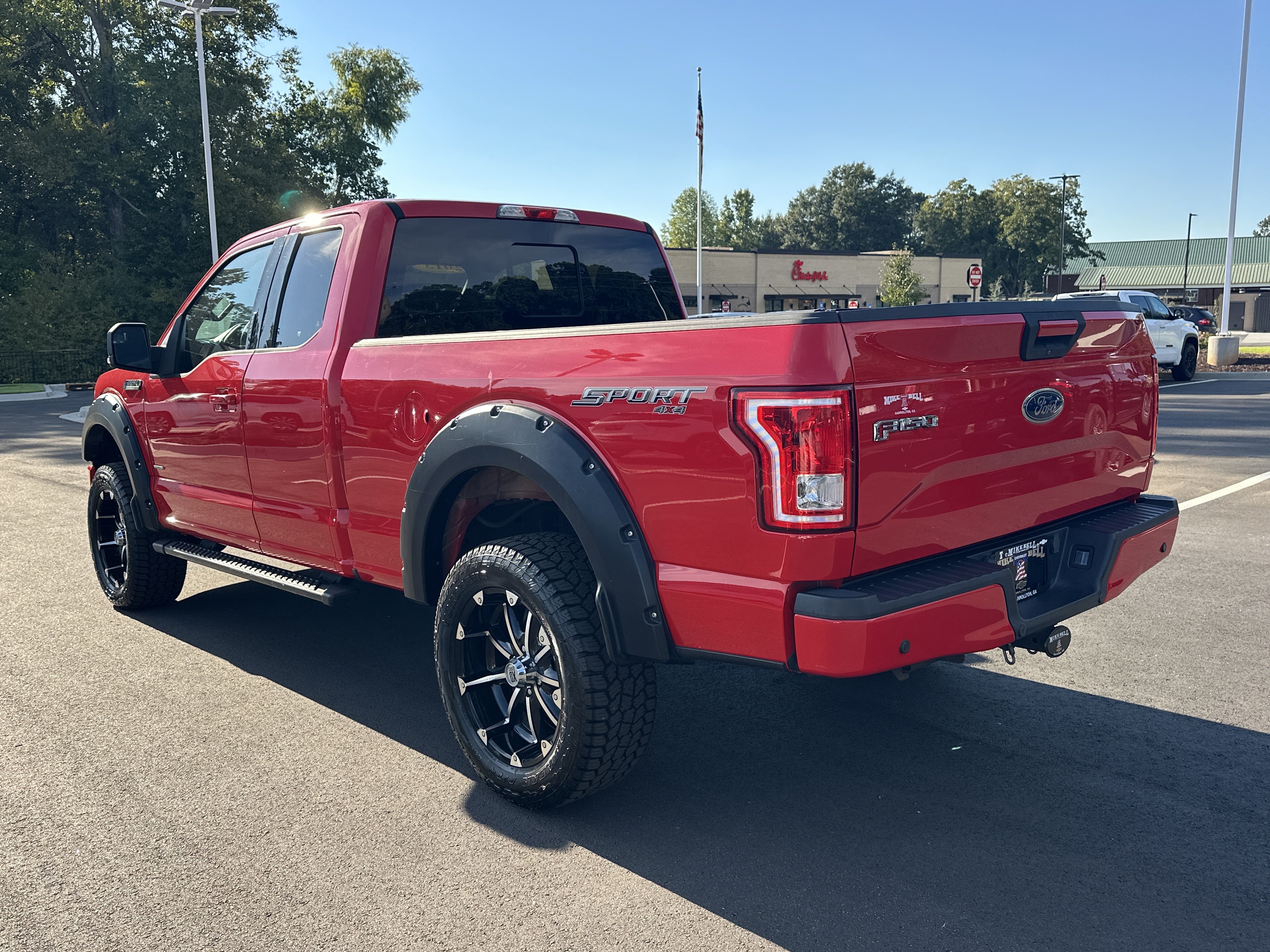 Used 2015 Ford F150 XLT w/ Equipment Group 302A Luxury AWD/4WD image 6