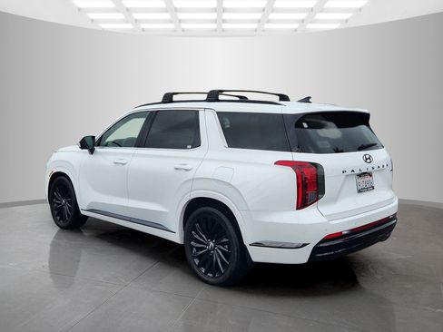 Used 2024 Hyundai Palisade Calligraphy image 5