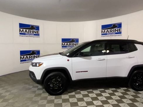 Used 2023 Jeep Compass Trailhawk w/ Sun and Sound Group AWD/4WD image 7