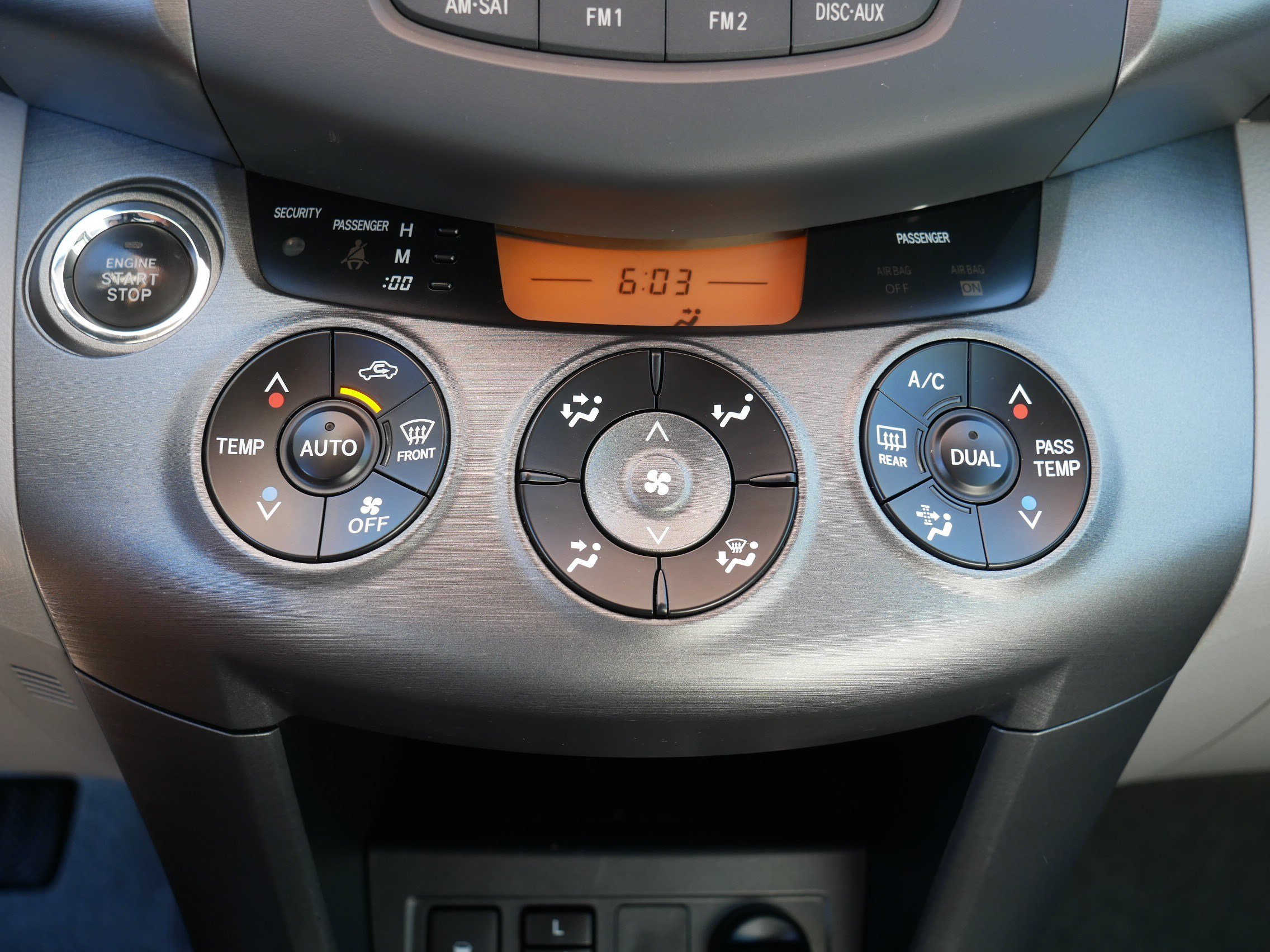 Used 2011 Toyota RAV4 Limited w/ Limited Extra Value Pkg AWD/4WD image 23
