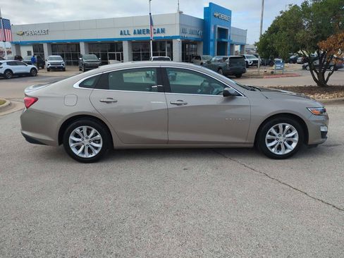 Used 2023 Chevrolet Malibu LT image 9