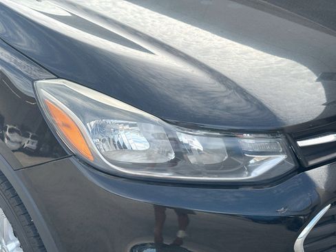 Used 2019 Chevrolet Trax LS FWD image 33