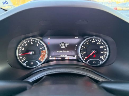 Used 2023 Jeep Renegade Latitude image 16