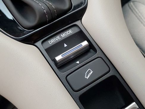 Certified 2026 Honda HR-V LX image 28