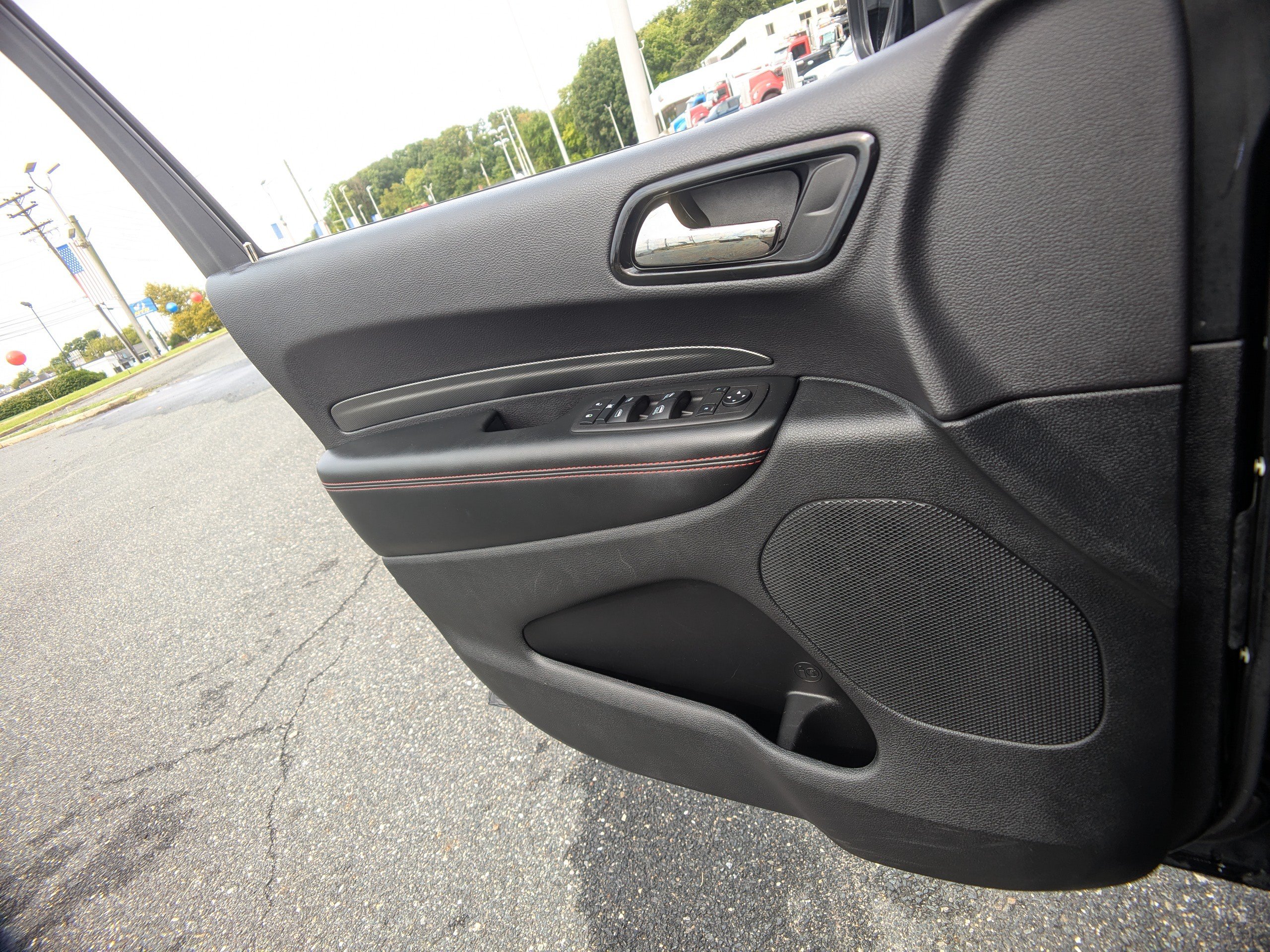 Used 2025 Dodge Durango GT AWD/4WD image 25