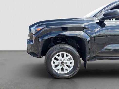 Used 2024 Toyota Tacoma SR AWD/4WD image 22