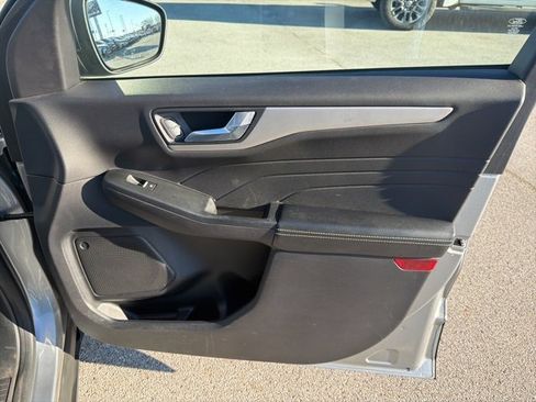 Used 2021 Ford Escape SEL image 11