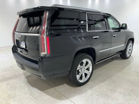 Used 2018 Cadillac Escalade Premium Luxury AWD/4WD image 5