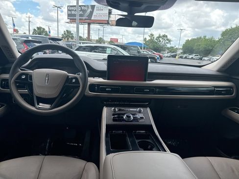 Certified 2023 Lincoln Aviator Reserve w/ Equipment Group 201A RWD image 17