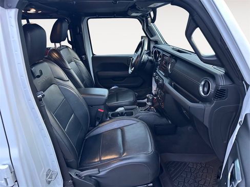 Used 2021 Jeep Wrangler Unlimited Sahara image 15