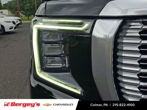 Certified 2023 GMC Yukon Denali AWD/4WD image 11