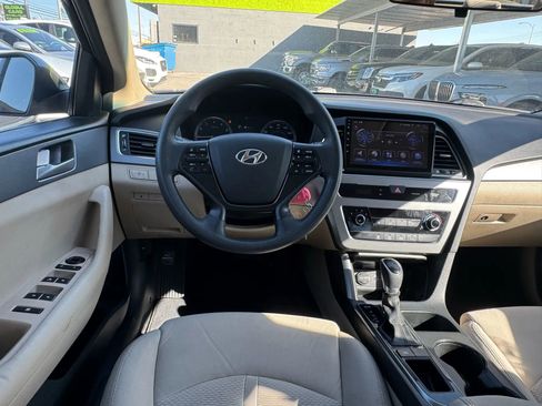 Used 2015 Hyundai Sonata SE image 15