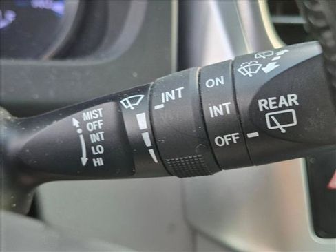 Used 2018 Toyota Highlander LE FWD image 13