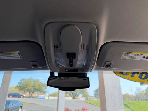 Used 2015 GMC Terrain SLE image 18