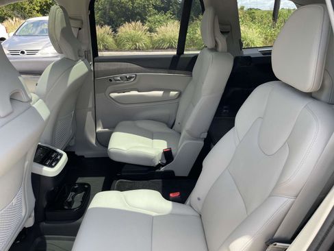 New 2025 Volvo XC90 B6 Plus w/ Protection Package AWD/4WD image 13