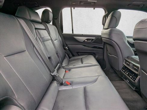 Used 2023 Lexus LX 600 F Sport image 20