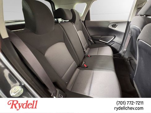 Used 2023 Kia Soul LX w/ LX Technology Package image 17
