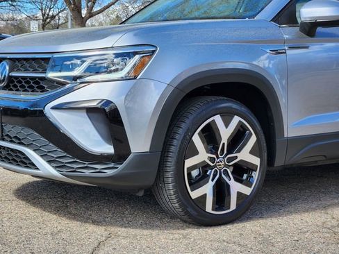 Certified 2023 Volkswagen Taos SEL image 7