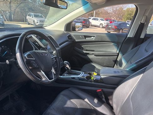 Used 2016 Ford Edge Titanium image 16