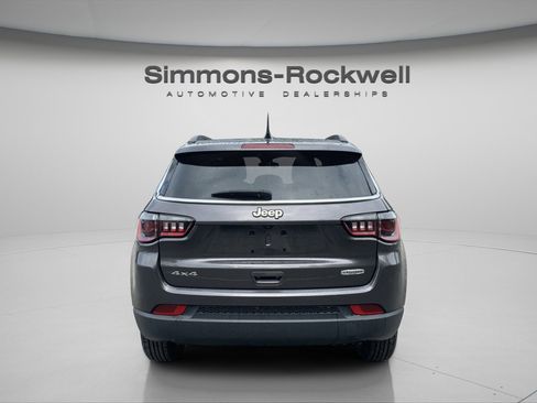 Used 2022 Jeep Compass Latitude image 6