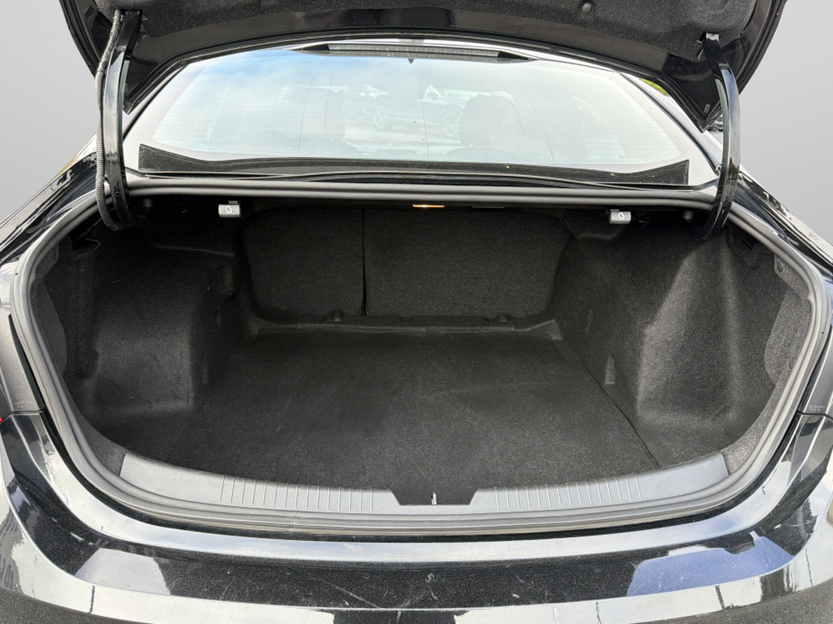 Used 2025 Chevrolet Malibu LT FWD image 31