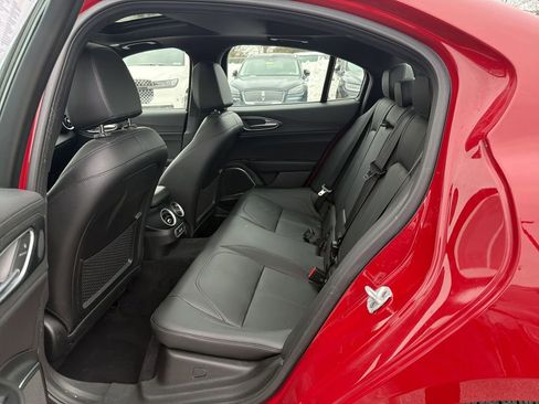 Used 2023 Alfa Romeo Giulia Sprint image 13