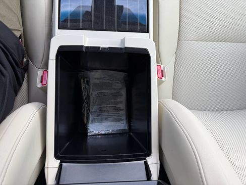 Used 2023 Lexus GX 460 Premium AWD/4WD image 32