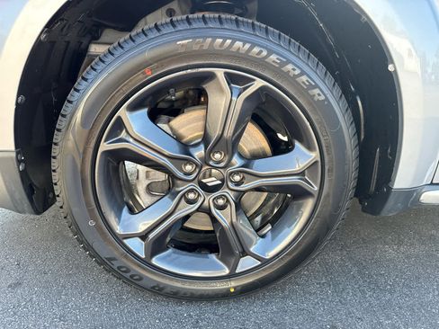 Used 2019 Dodge Journey Crossroad FWD image 9