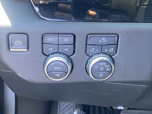 Used 2022 GMC Sierra 1500 Elevation w/ X31 Off-Road Package AWD/4WD image 21