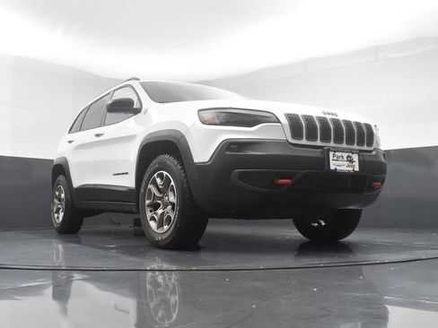 Used 2022 Jeep Cherokee Trailhawk AWD/4WD image 19
