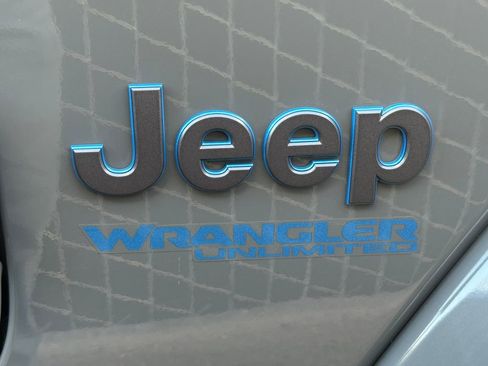 Used 2021 Jeep Wrangler Unlimited Rubicon 4xe w/ Steel Bumper Group image 7