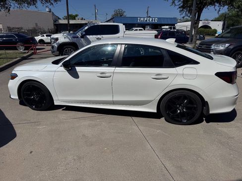 Used 2026 Honda Civic Sport image 4