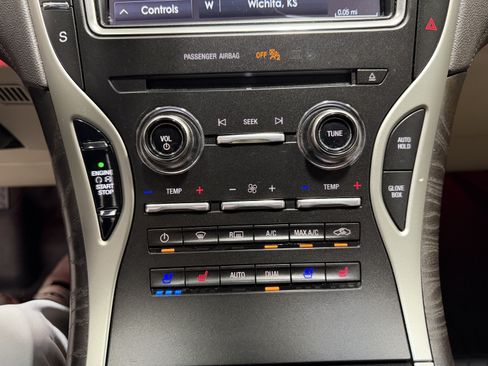 Used 2019 Lincoln Nautilus Reserve FWD image 18